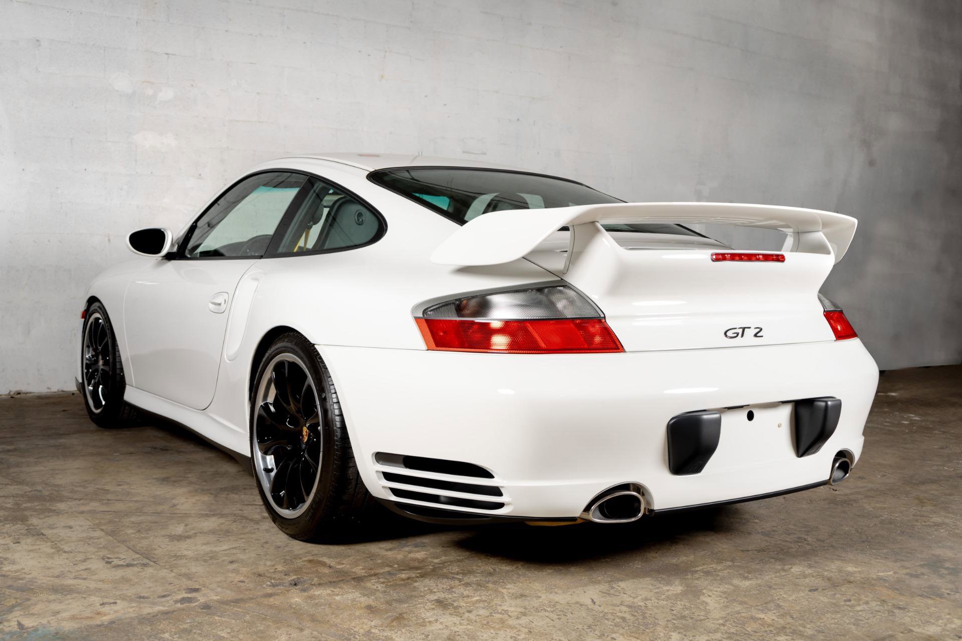 Used 2004 Porsche 911 GT2 RWD image 10