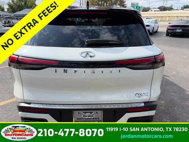 Used 2023 INFINITI QX60 Luxe w/ Performance Audio Package FWD image 4