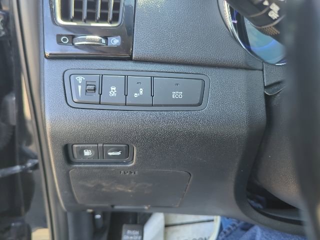 Used 2014 Hyundai Sonata Limited w/ Technology Package 05 FWD image 32