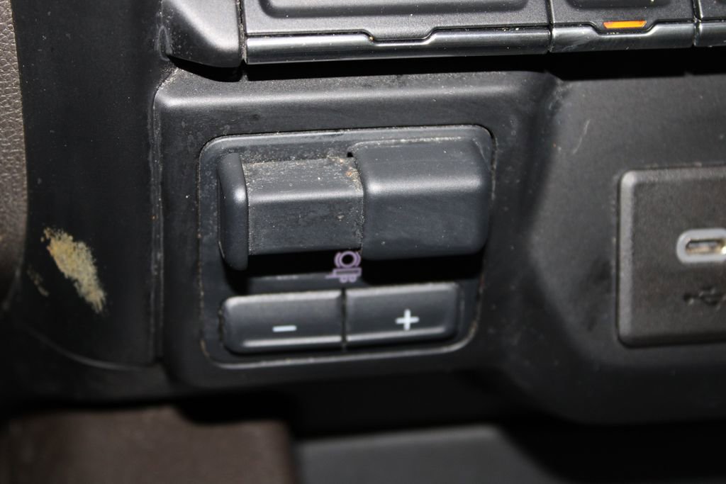 Used 2020 GMC Sierra 1500 SLT w/ SLT Premium Package image 46