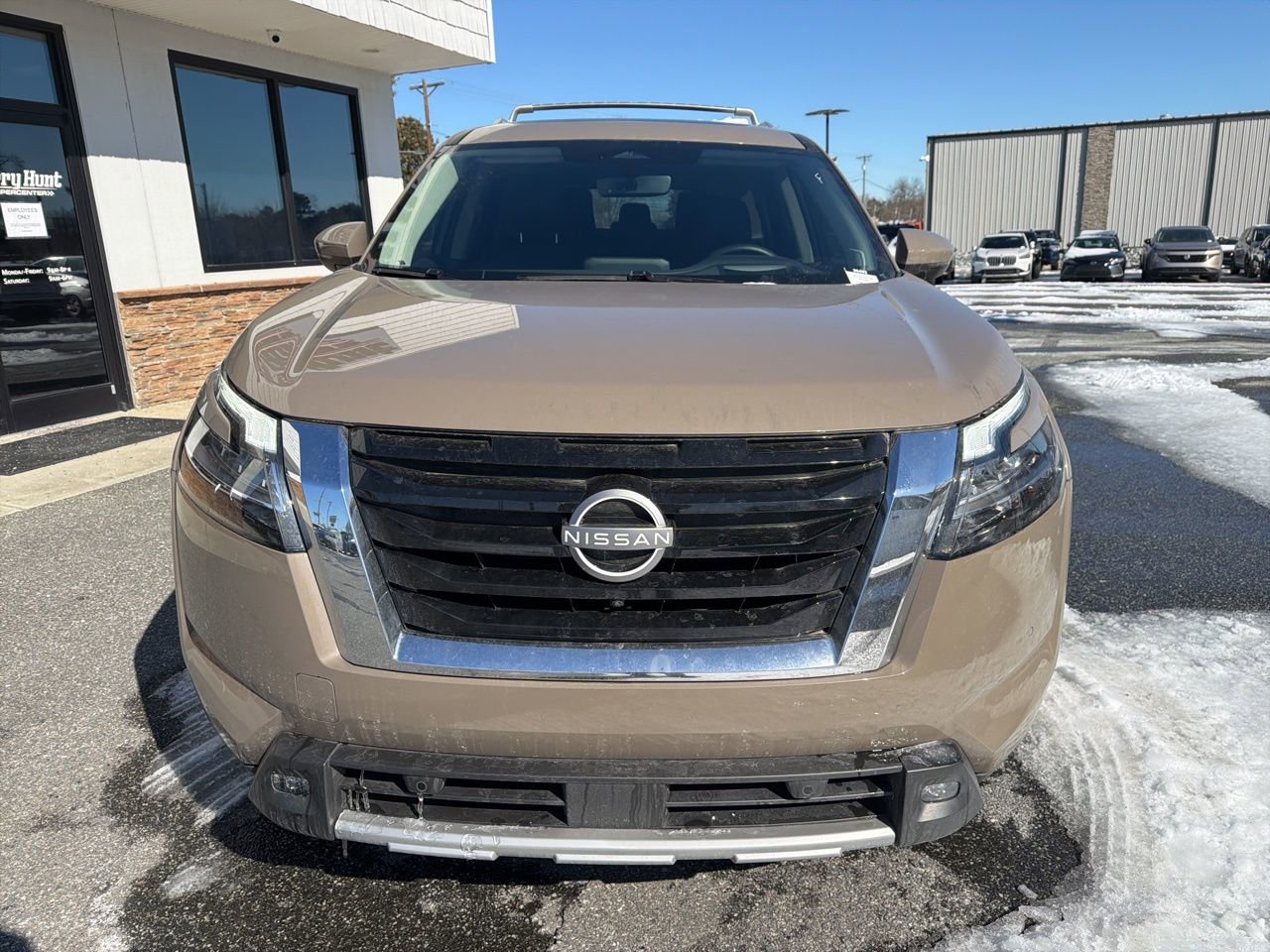 Used 2024 Nissan Pathfinder Platinum w/ Cargo Package image 10