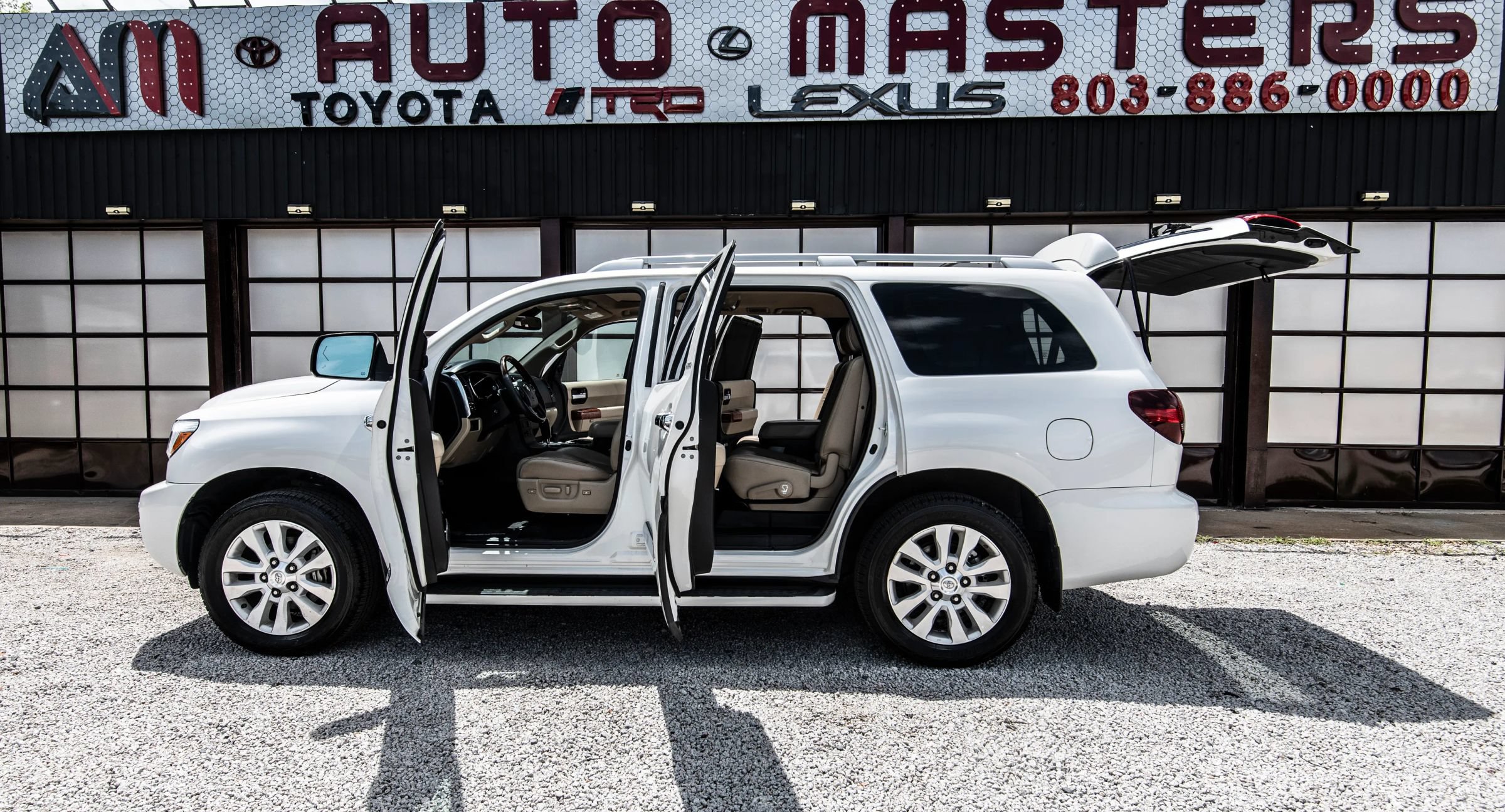 Used 2020 Toyota Sequoia Platinum RWD image 16