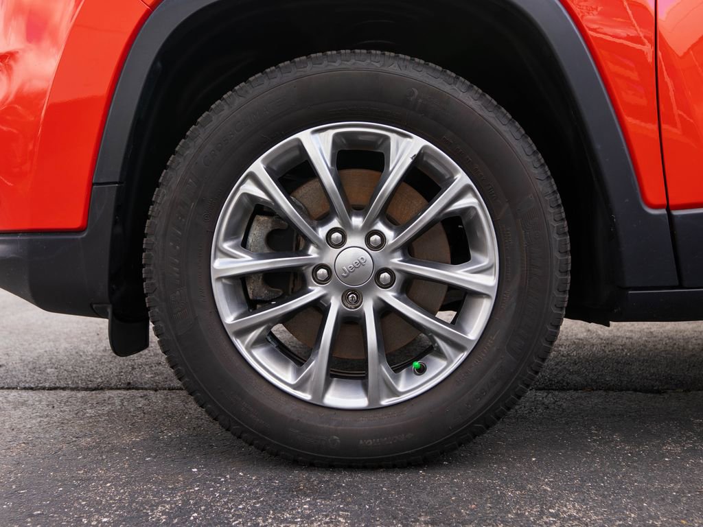 Used 2021 Jeep Cherokee Latitude Lux w/ Sun & Sound Group image 11