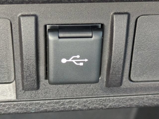Used 2020 Toyota Tacoma SR5 RWD image 21