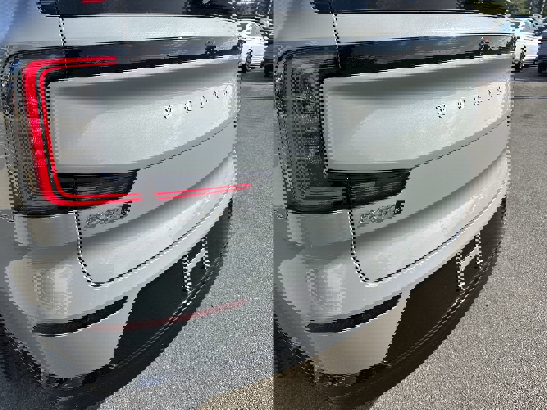 New 2025 Volvo EX90 Ultra image 30