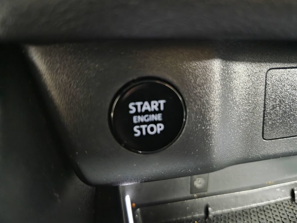 Used 2025 Nissan Rogue Platinum AWD/4WD image 19