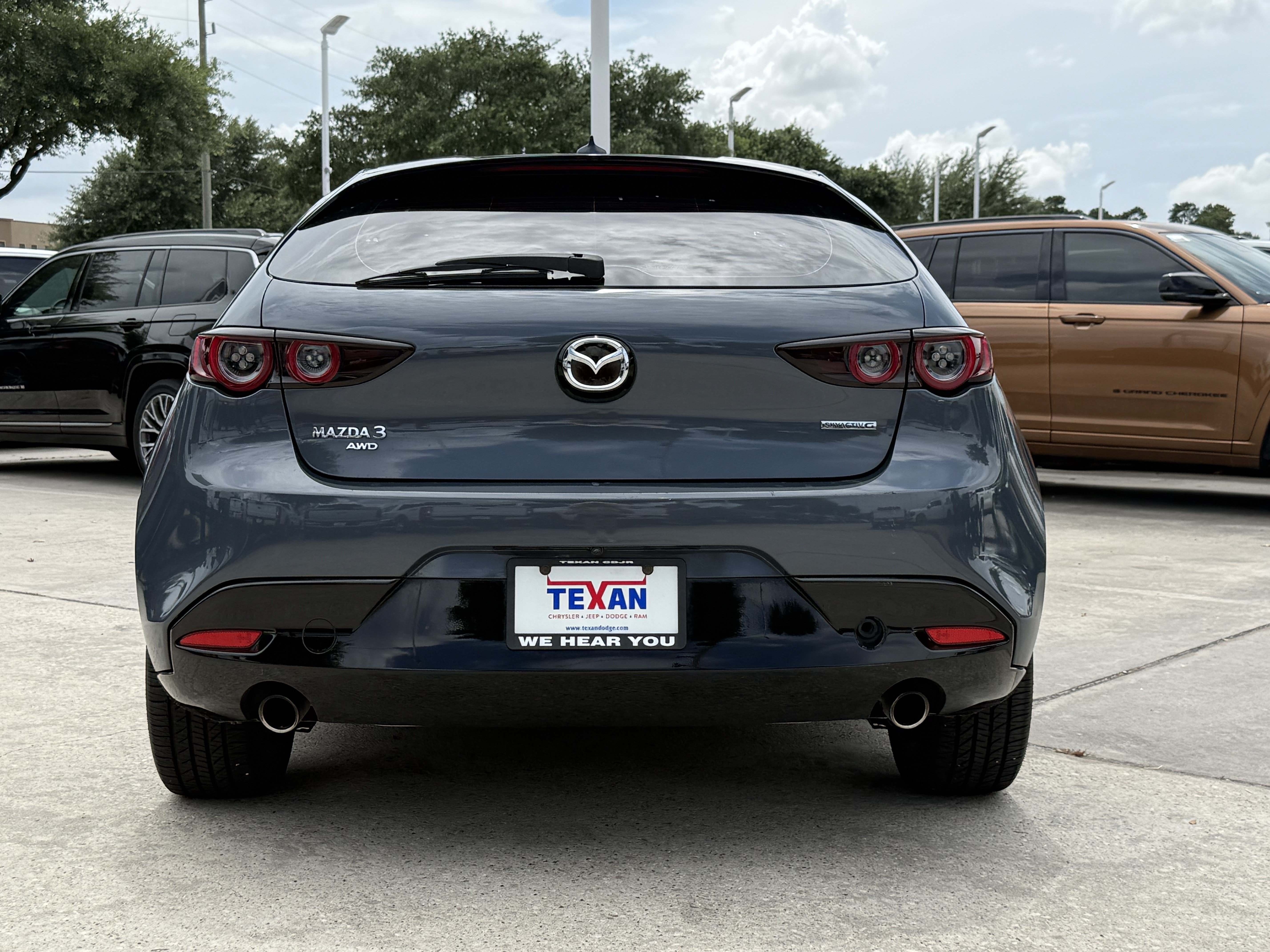 Used 2020 MAZDA MAZDA3 AWD Hatchback w/ Premium Pkg image 6