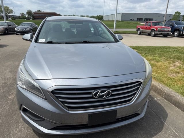 Used 2017 Hyundai Sonata SE image 12