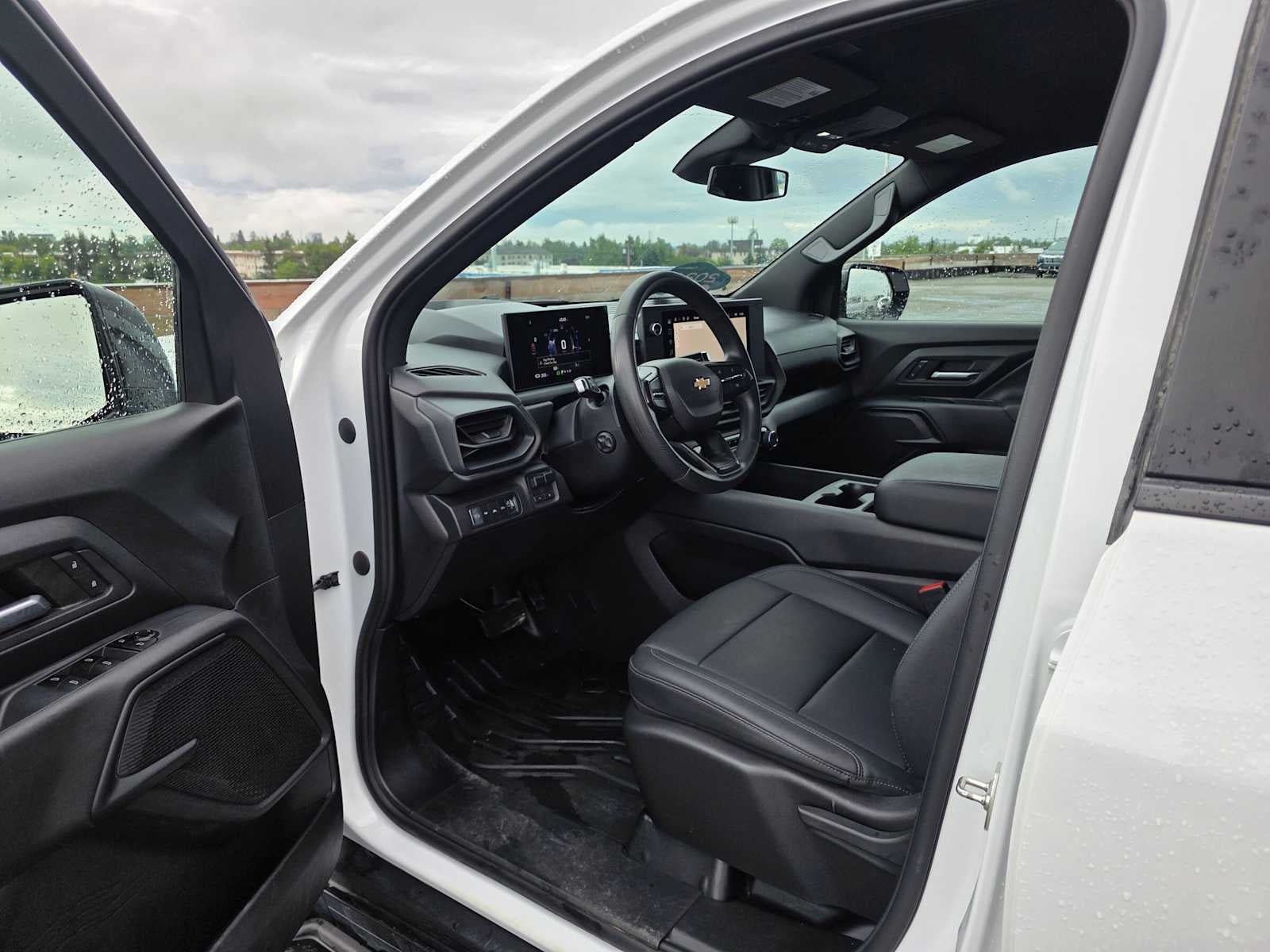 Certified 2024 Chevrolet Silverado EV W/T AWD/4WD image 19