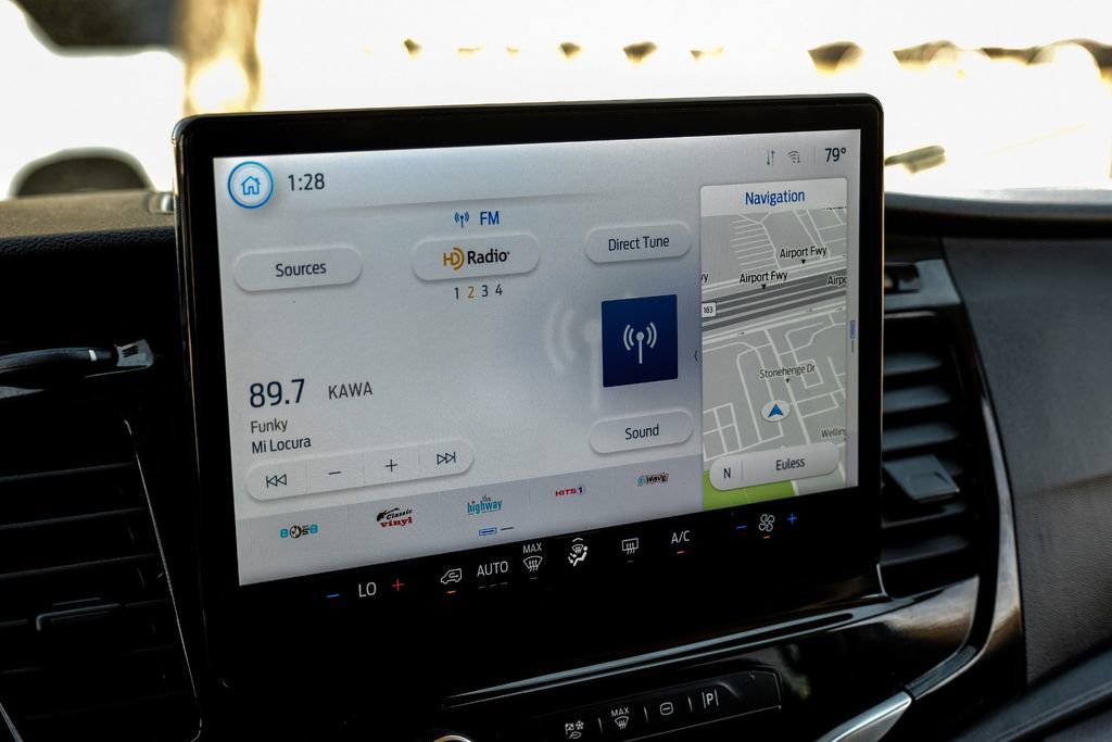 Used 2024 Ford Transit 350 XLT image 27