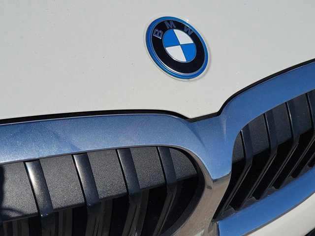 Used 2022 BMW 330e image 7