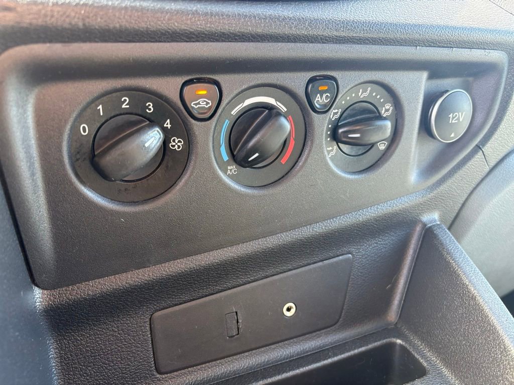 Used 2015 Ford Transit 150 XLT image 33