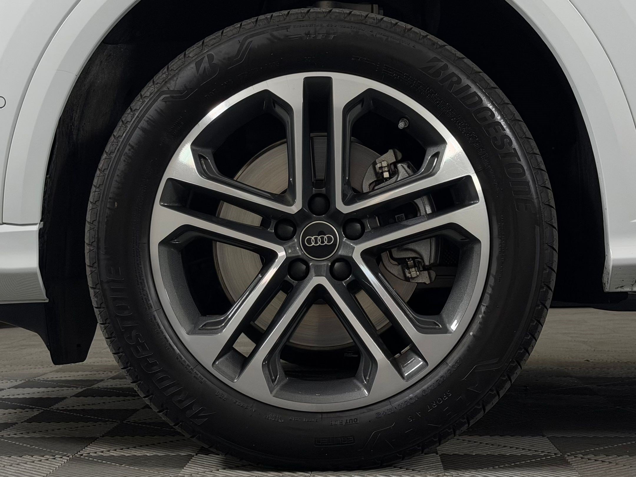 Used 2025 Audi Q5 Premium w/ Convenience Package AWD/4WD image 12