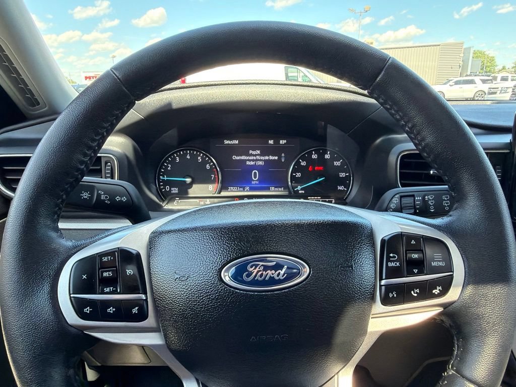 Used 2023 Ford Explorer XLT w/ Equipment Group 202A AWD/4WD image 17