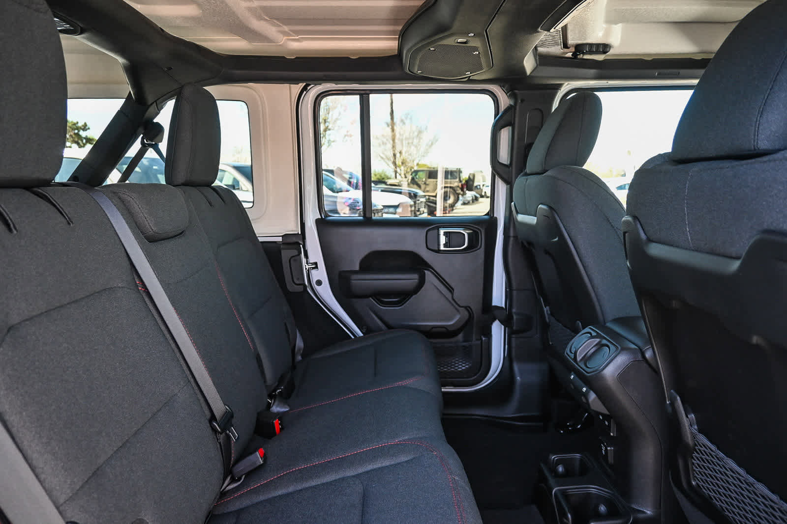 New 2026 Jeep Wrangler Unlimited Rubicon AWD/4WD image 19