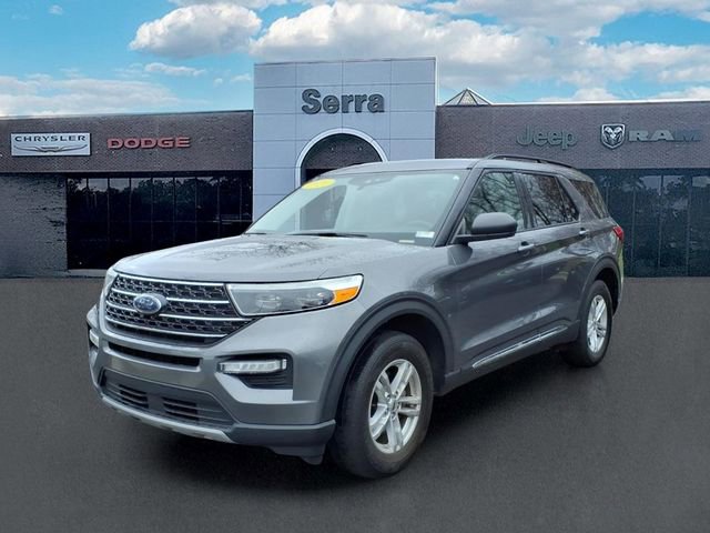 Used 2021 Ford Explorer XLT w/ Equipment Group 202A image 3