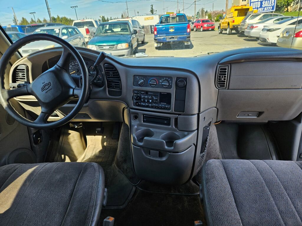 Used 1999 Chevrolet Astro Passenger image 10