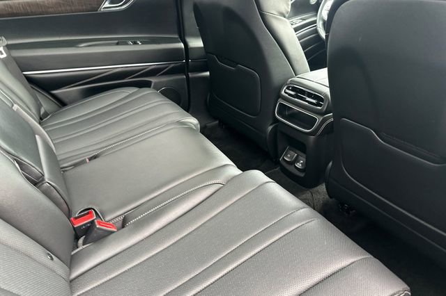 Used 2024 Genesis GV80 3.5T image 18