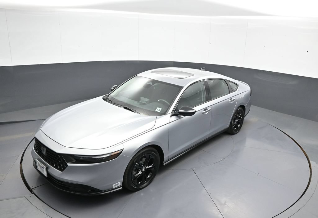 Certified 2025 Honda Accord SE image 33