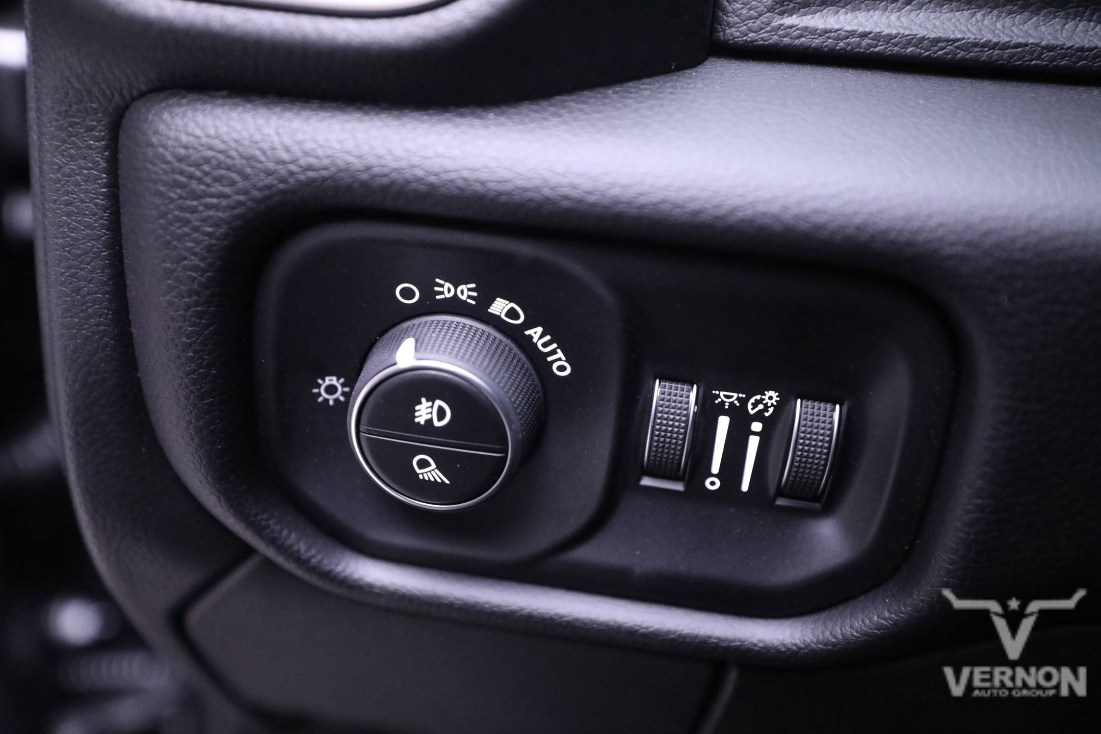 New 2025 RAM 3500 Laramie image 16