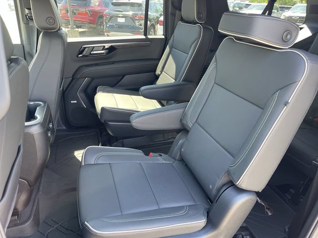 New 2026 Chevrolet Suburban Premier w/ Sun And Tow Package AWD/4WD image 23