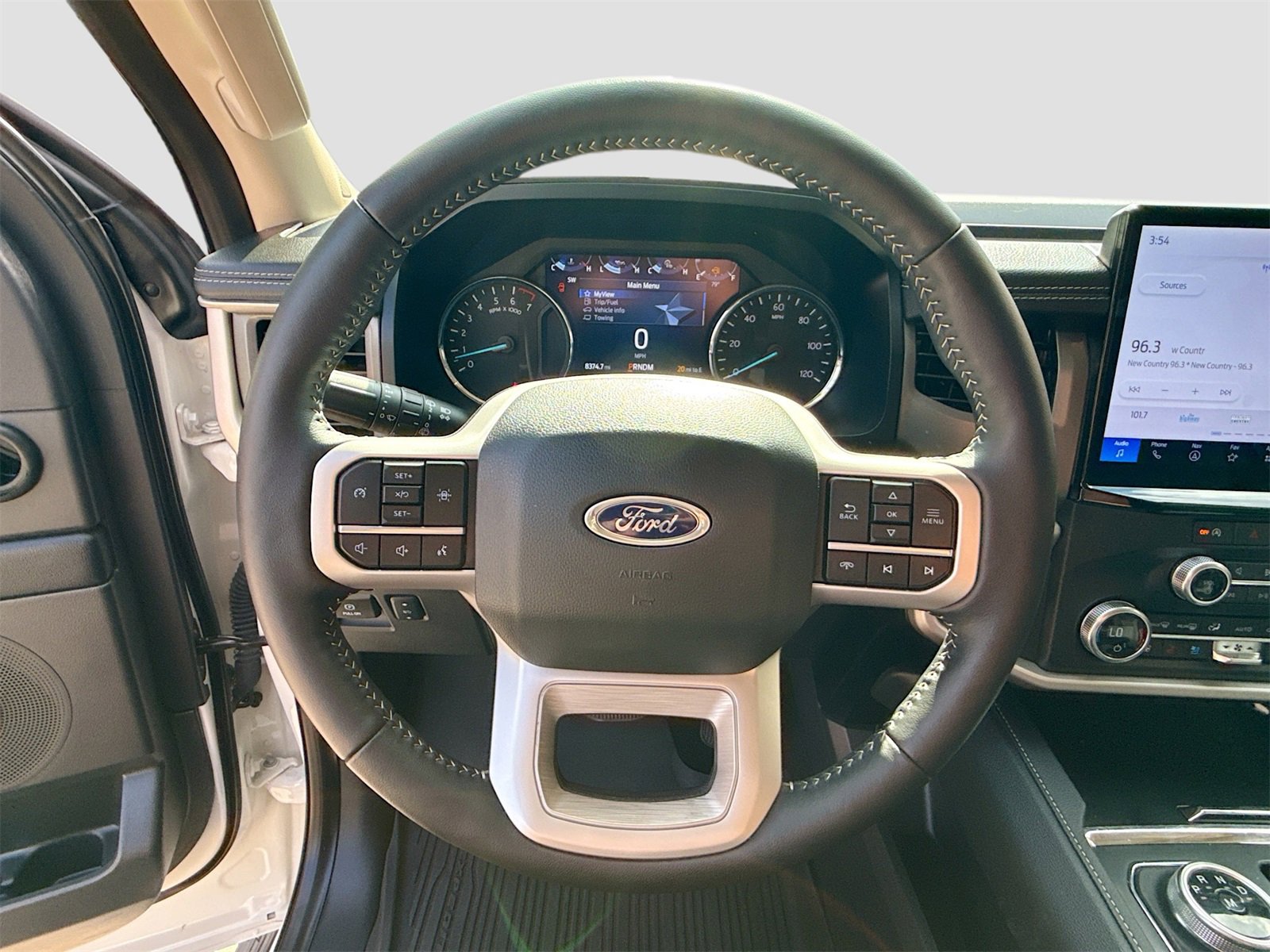 Used 2024 Ford Expedition XLT image 11