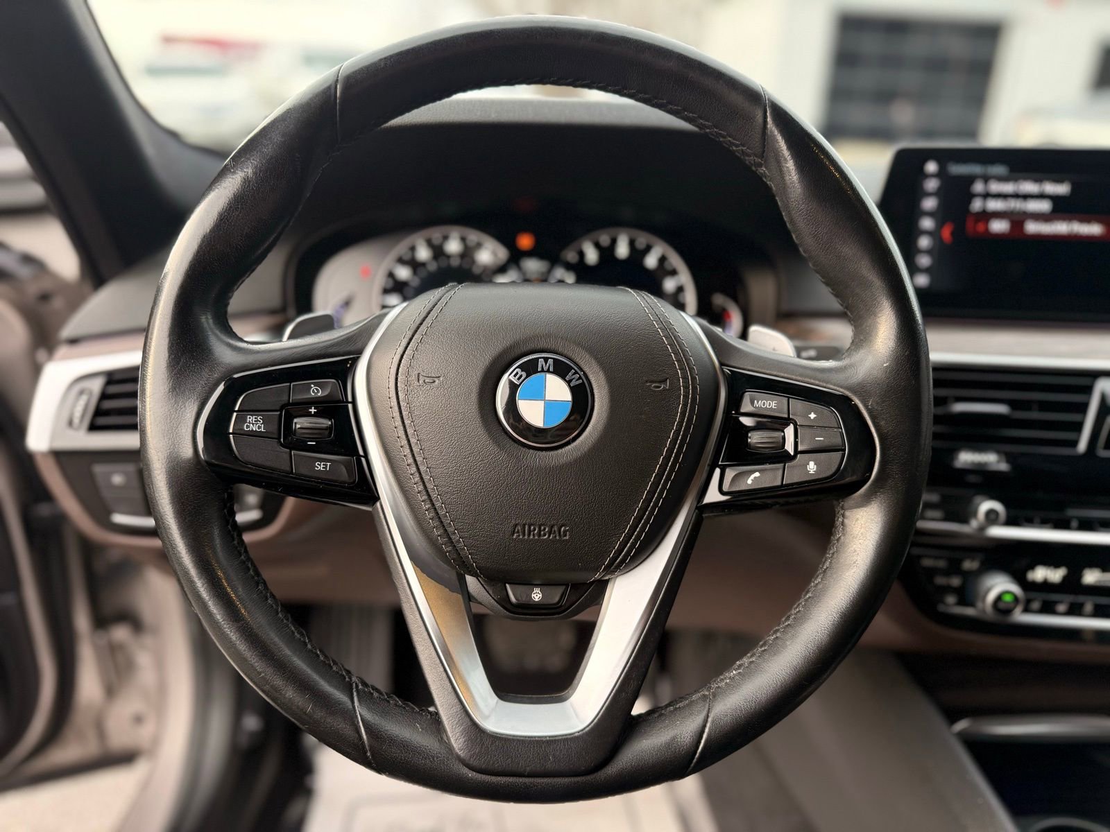 Used 2017 BMW 540i xDrive image 17