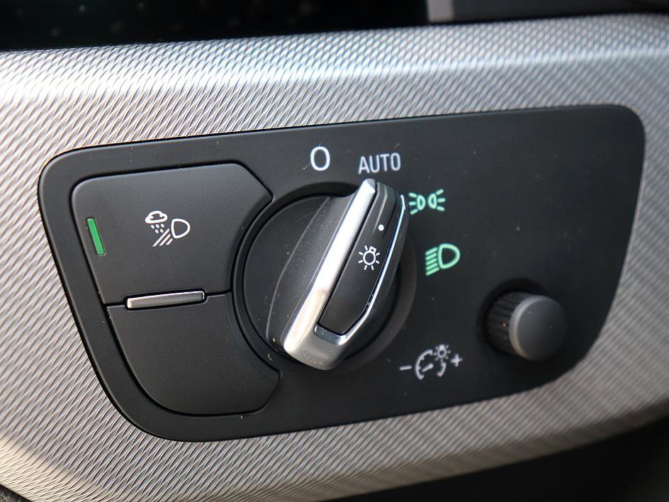 Used 2018 Audi A4 2.0T Ultra Premium Plus w/ Premium Plus Package image 35