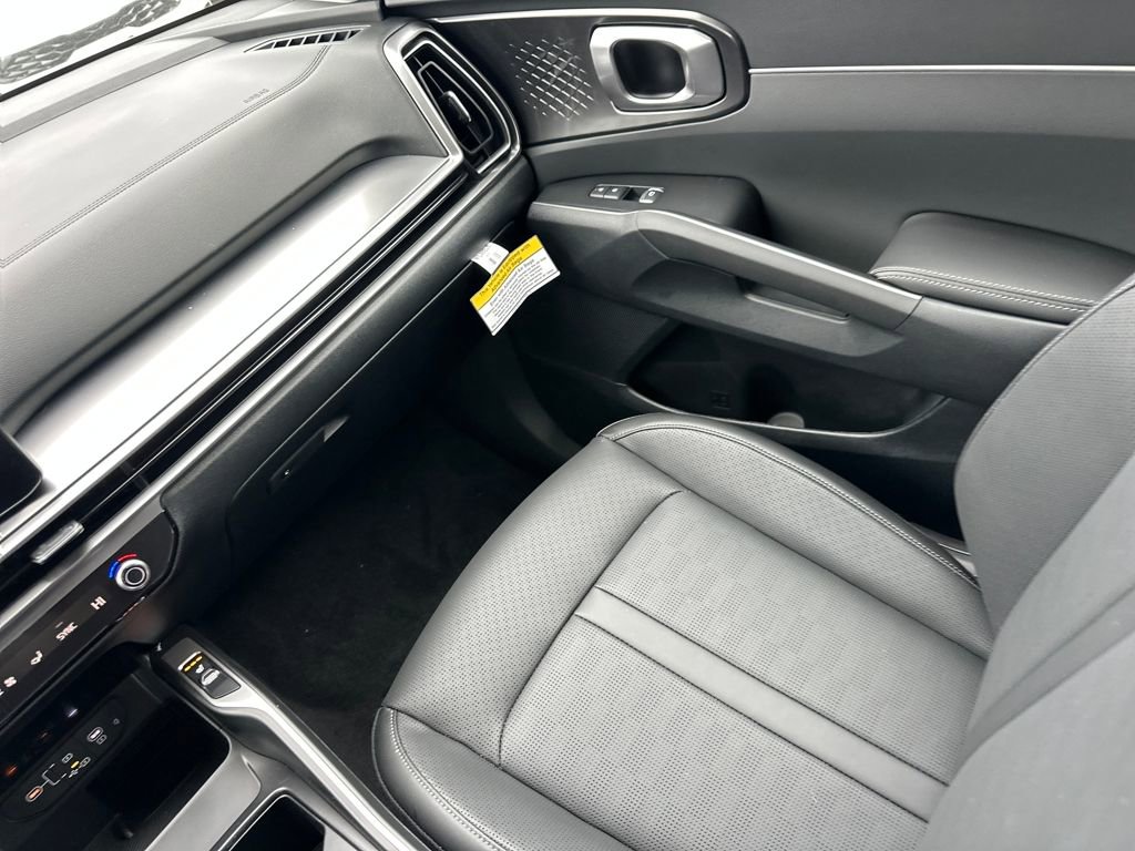 New 2026 Kia Sorento S w/ S Panoramic Sunroof Package FWD image 25