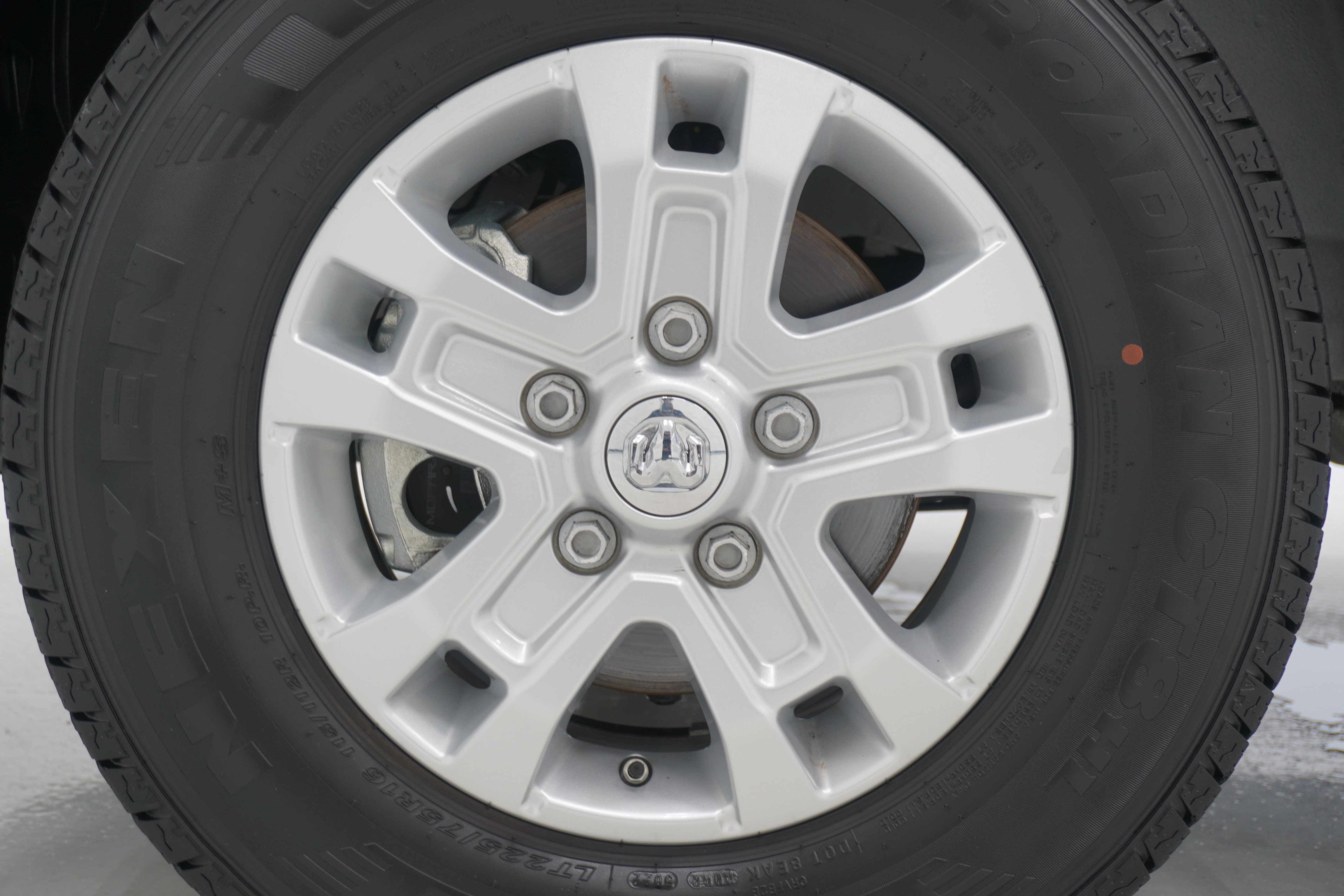 Used 2023 RAM ProMaster 2500 w/ Premium Appearance Group FWD image 18