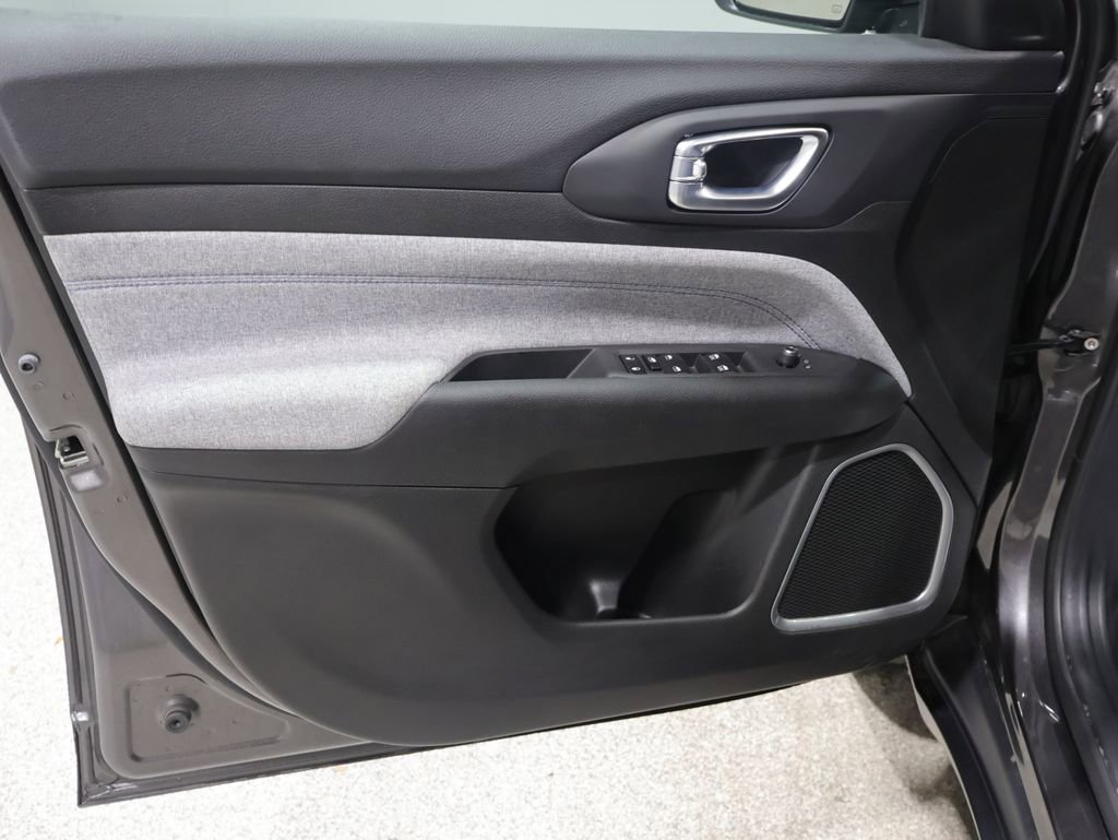 Used 2024 Jeep Compass Sport AWD/4WD image 13