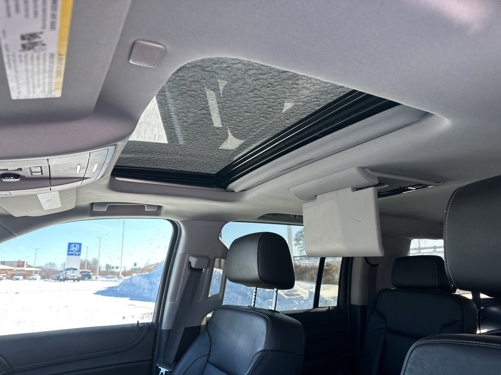 Used 2019 Chevrolet Suburban Premier image 4