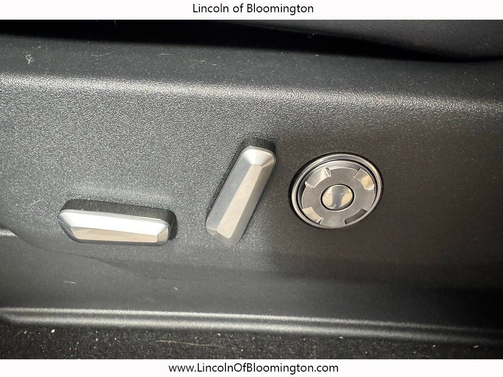 New 2025 Lincoln Navigator L Reserve w/ Jet Appearance Package image 43