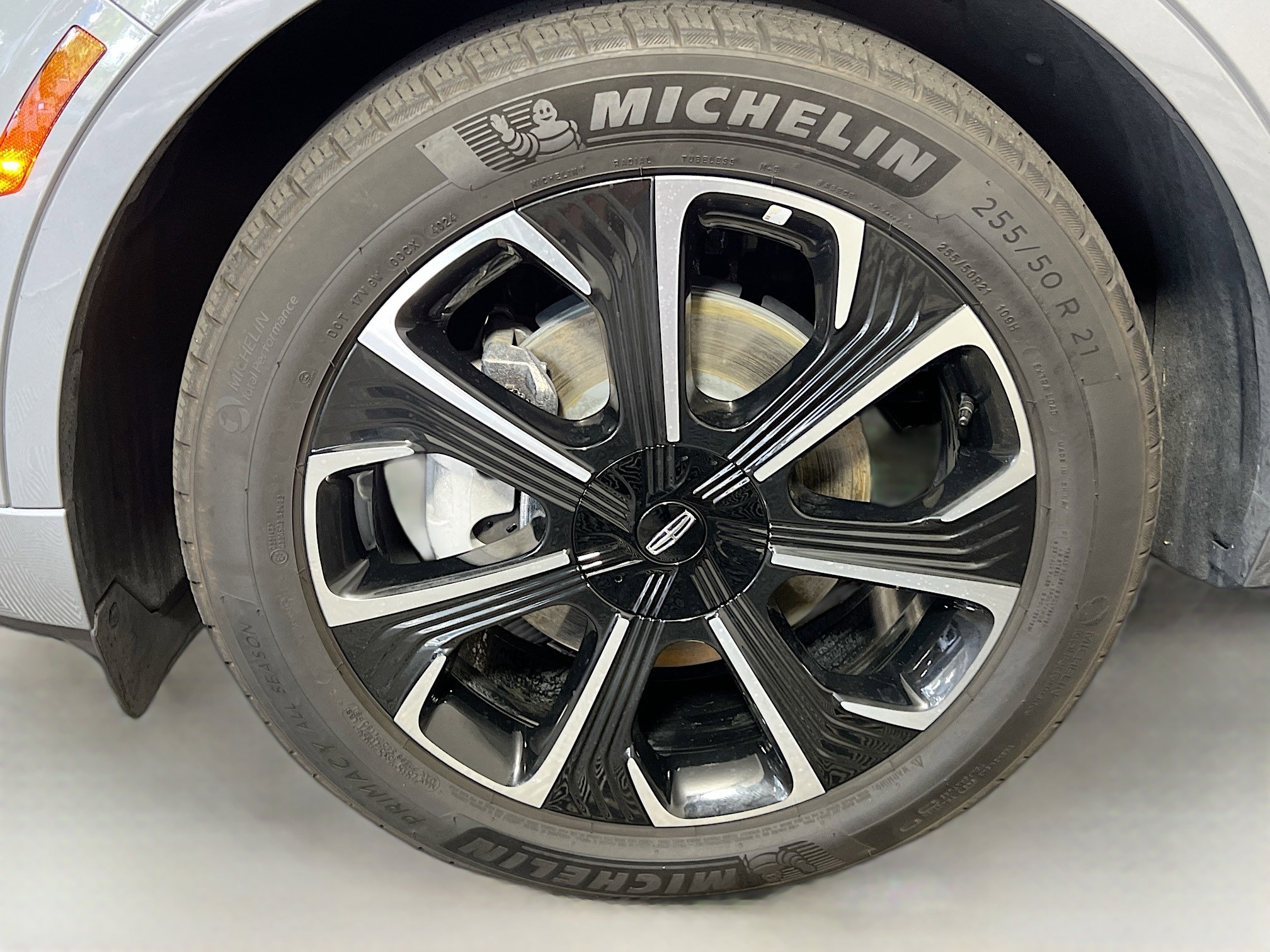 Used 2025 Lincoln Nautilus Reserve AWD/4WD image 14