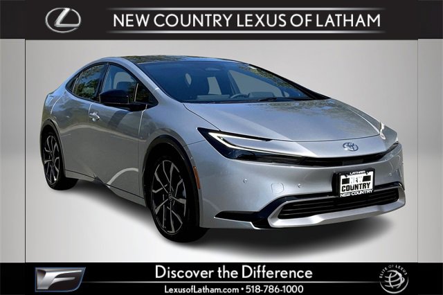 Used 2025 Toyota Prius Plug-In Hybrid image 1