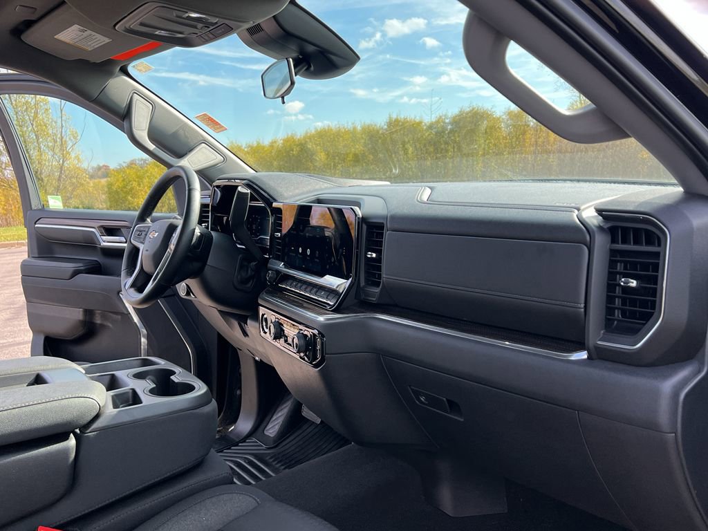 Certified 2024 Chevrolet Silverado 1500 LT image 31