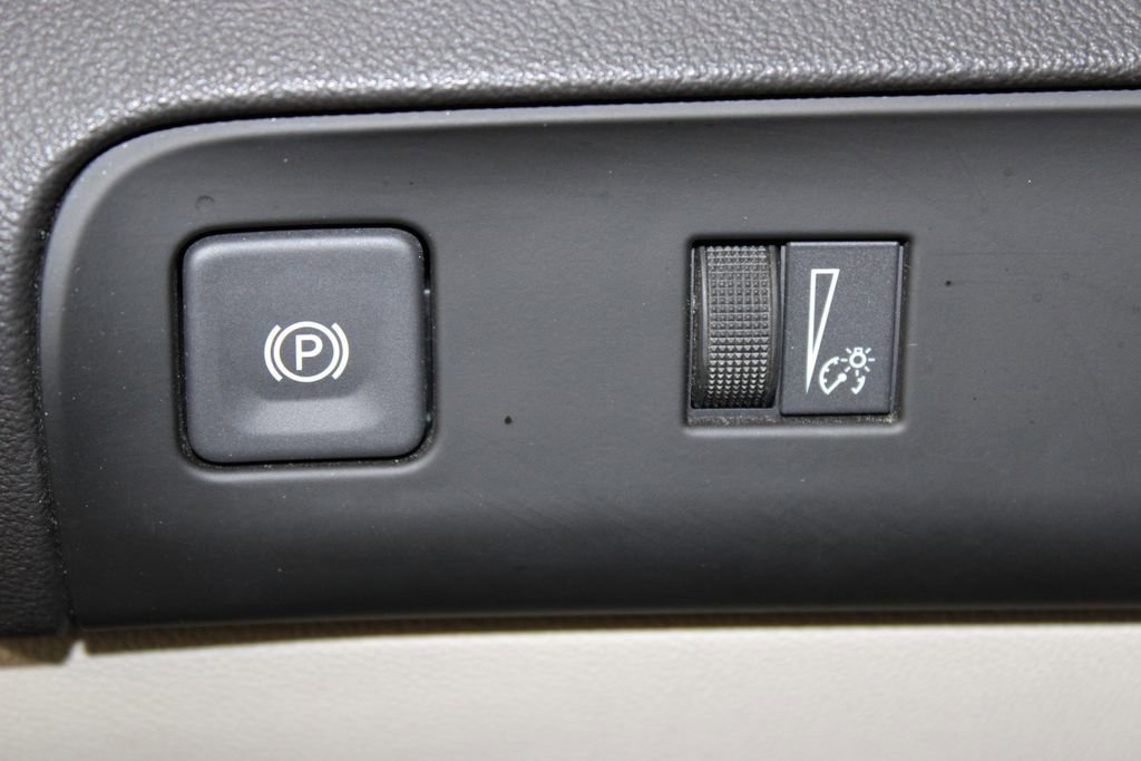 Used 2024 Buick Enclave Essence w/ Sport Touring Edition image 36