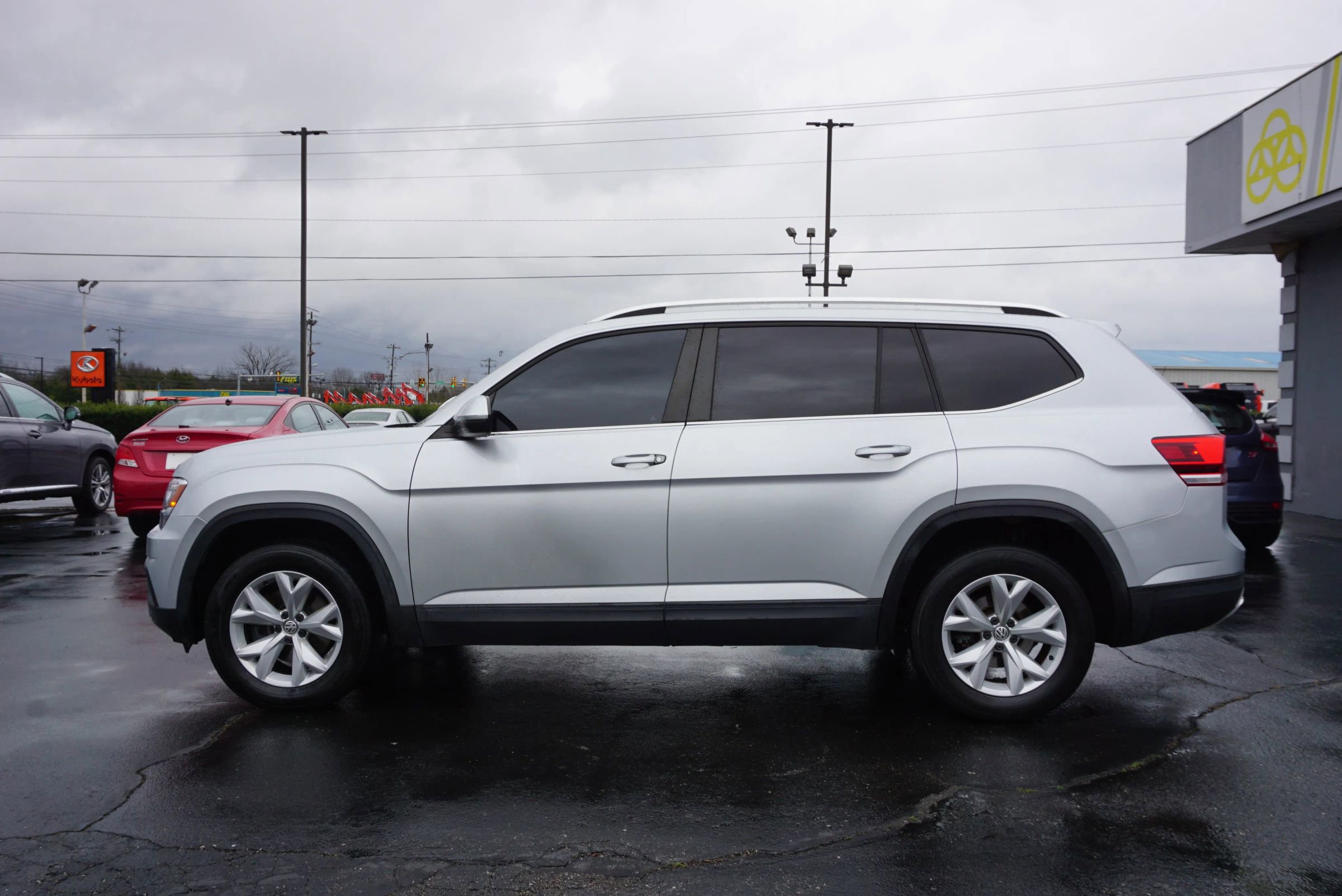 Used 2018 Volkswagen Atlas Launch Edition image 8