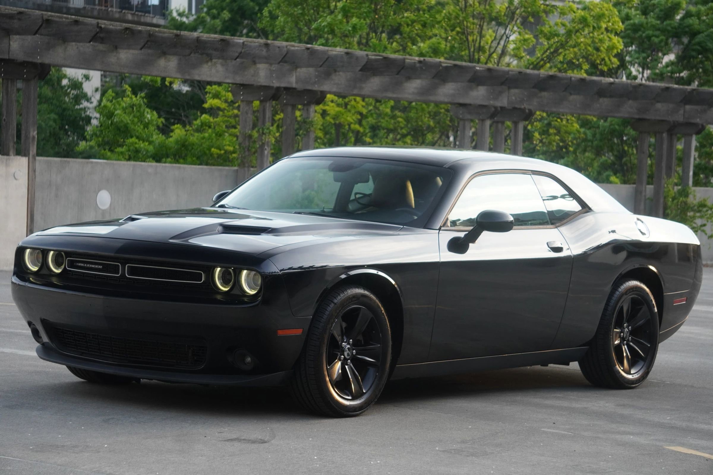 Used 2017 Dodge Challenger SXT RWD image 8