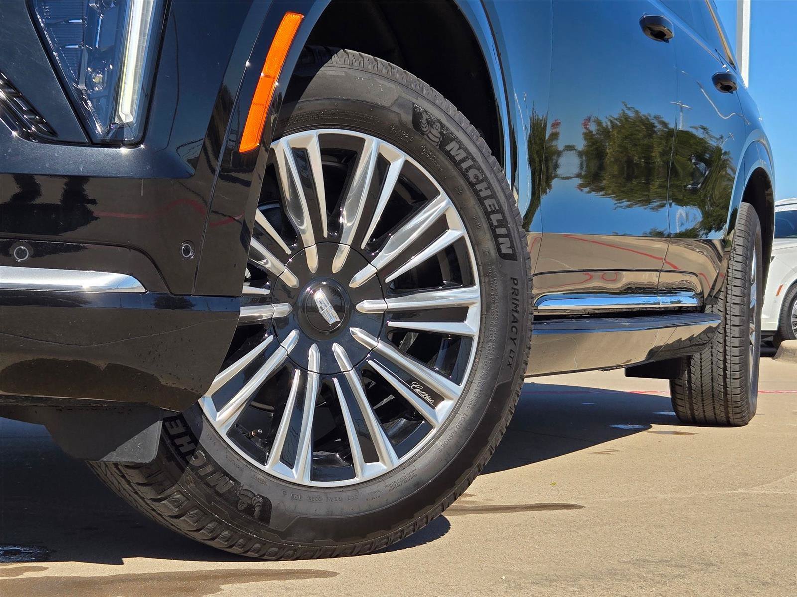 New 2026 Cadillac Escalade IQ Luxury 1 w/ LPO, Floor Liner Package AWD/4WD image 8