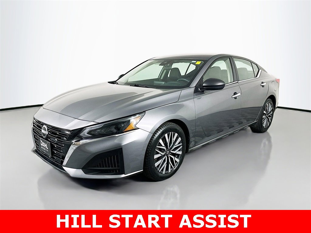 Used 2024 Nissan Altima 2.5 SV image 5