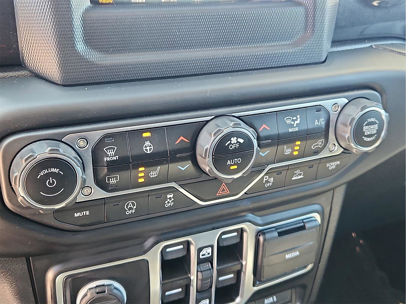 Used 2021 Jeep Wrangler Unlimited Sport image 24