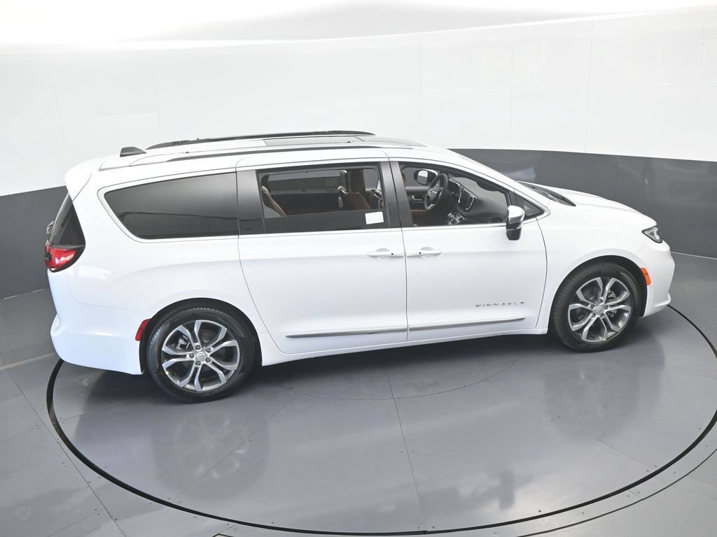 New 2026 Chrysler Pacifica Pinnacle FWD image 52