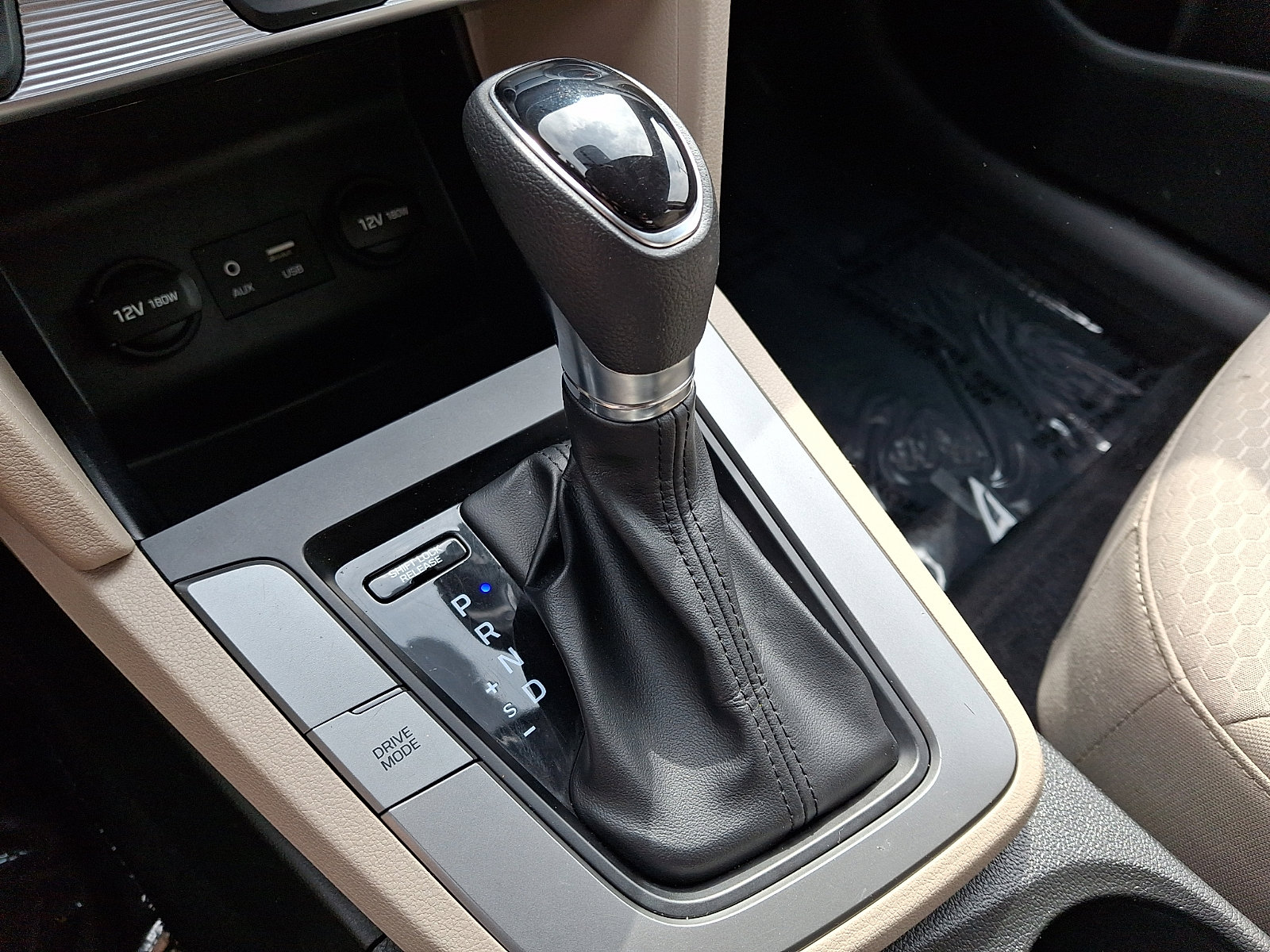 Used 2019 Hyundai Elantra SE image 14