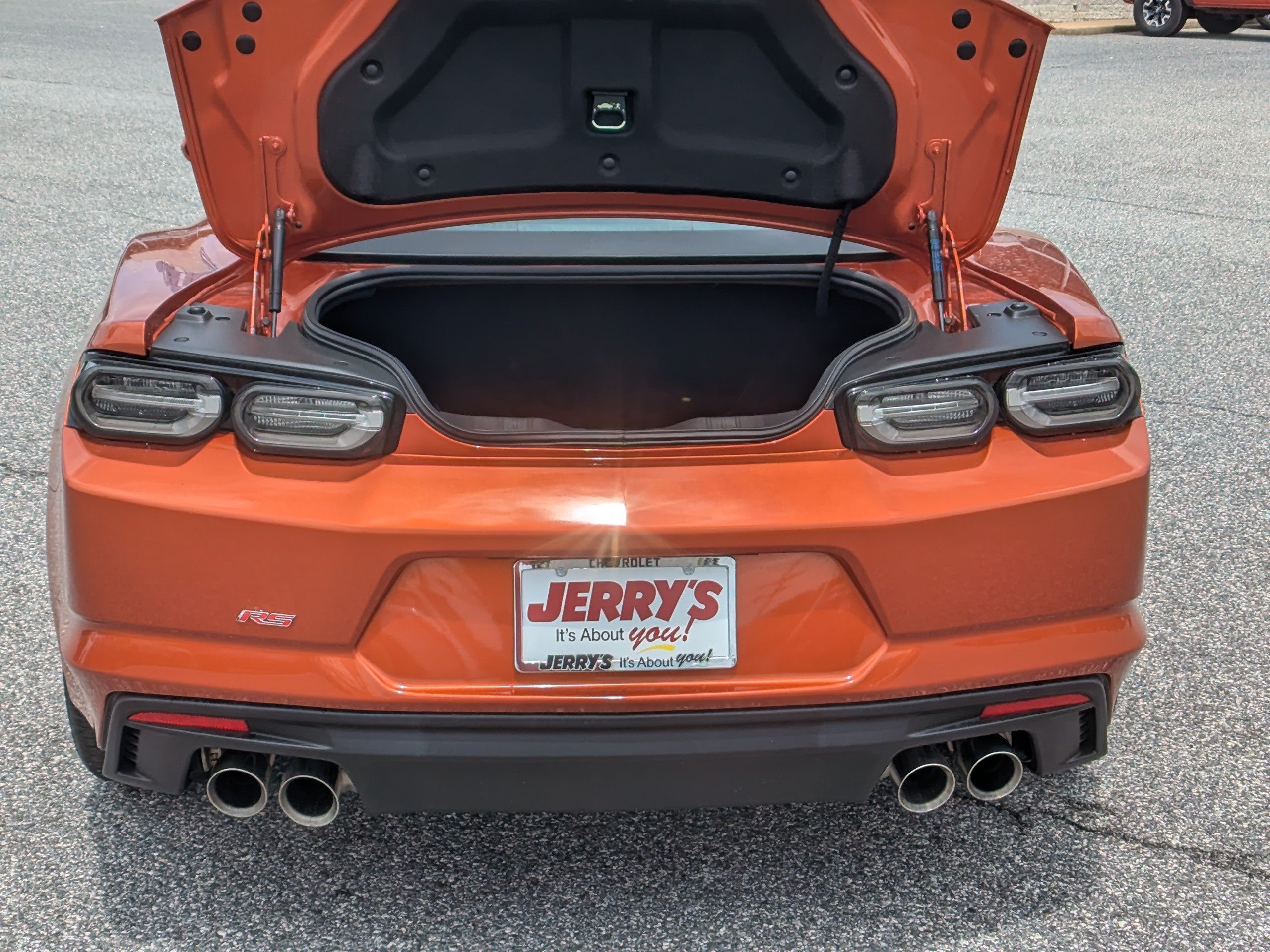Used 2022 Chevrolet Camaro LT w/ RS Package RWD image 8