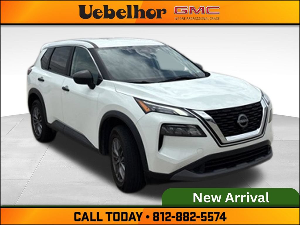 Used 2023 Nissan Rogue S AWD/4WD image 3