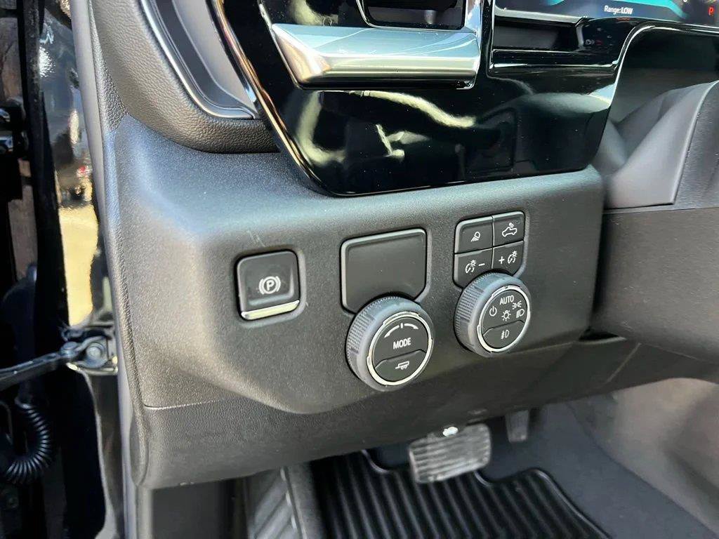 Used 2026 Chevrolet Silverado 1500 LTZ w/ LTZ Premium Texas Edition RWD image 30