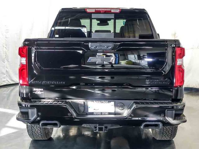 Certified 2026 Chevrolet Silverado 1500 High Country w/ Midnight Edition AWD/4WD image 8