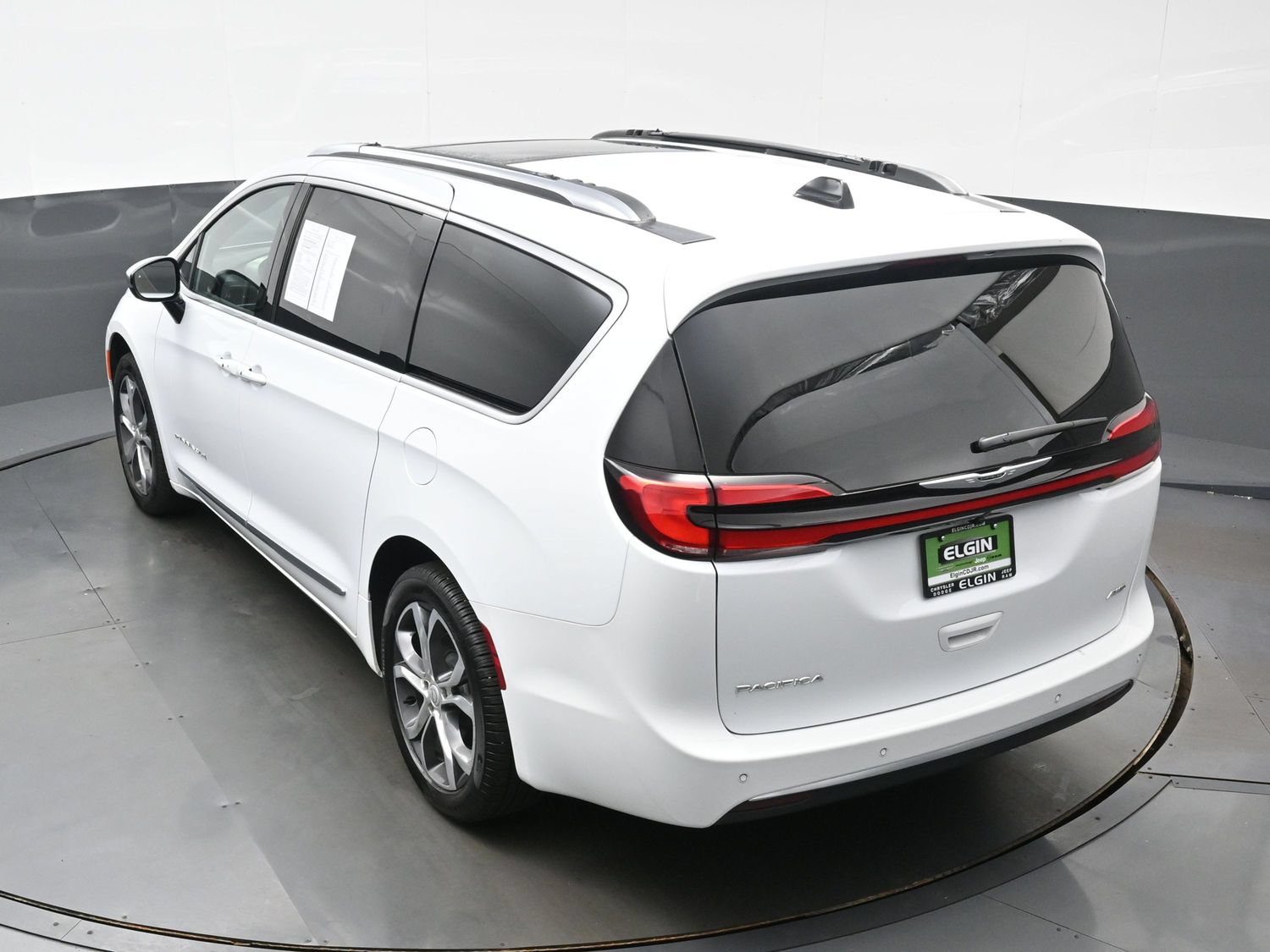 Used 2026 Chrysler Pacifica Pinnacle AWD/4WD image 41