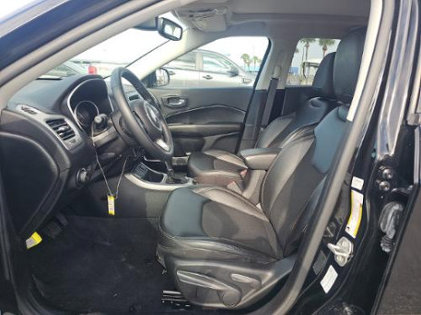 Used 2020 Jeep Compass Latitude FWD image 6